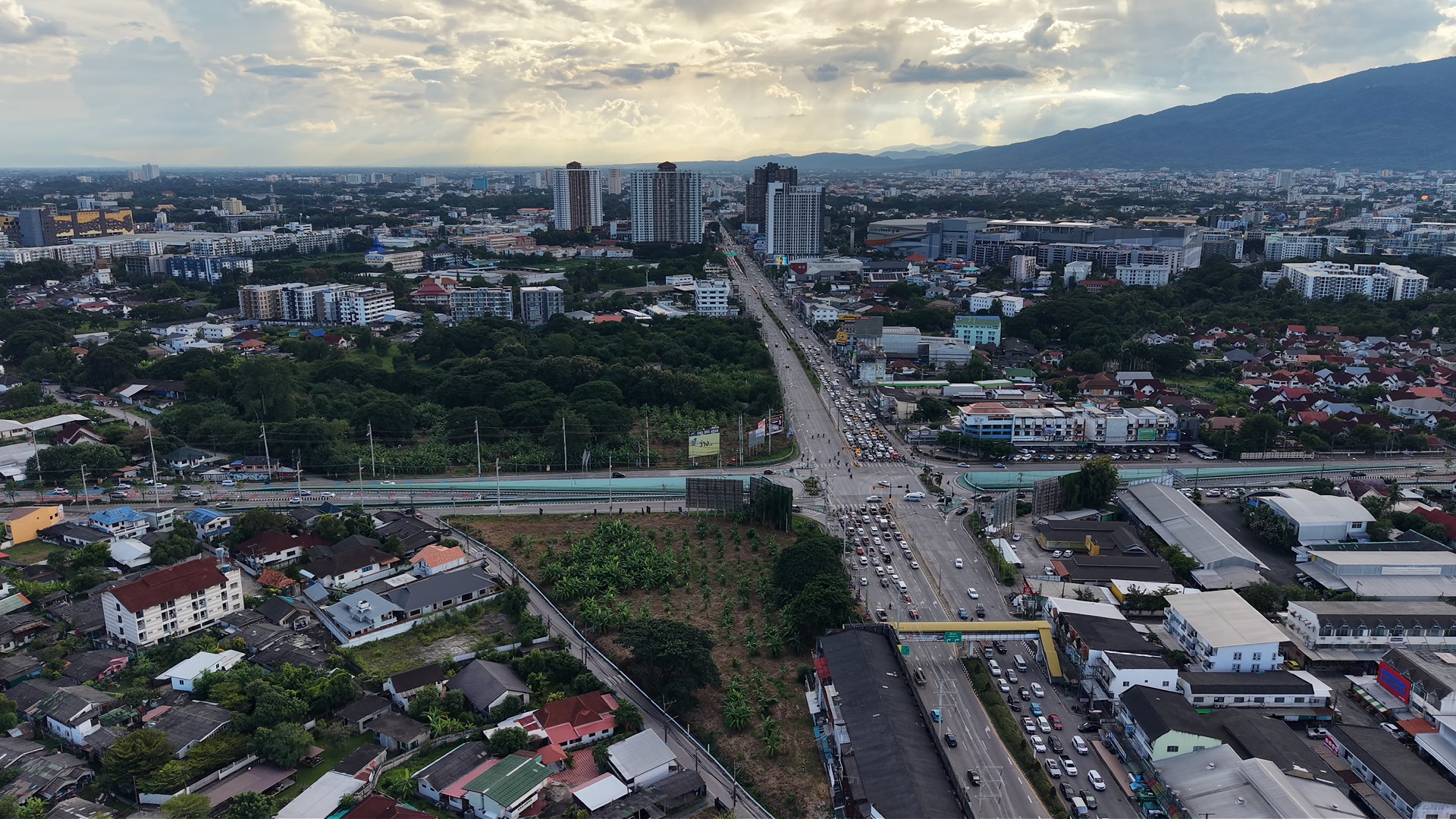 ประกาศฟรี! ซื้อ-ขาย-เช่า คอนโด บ้าน ทาวน์โฮม ที่ดิน และพื้นที่เชิงพาณิชย์ทั่วประเทศไทย ทุกทำเล ทุกงบประมาณ ไม่มีค่าใช้จ่าย ลงง่าย ขายไว เข้าถึงผู้ซื้อโดยตรง 3 309379pic2.jpg