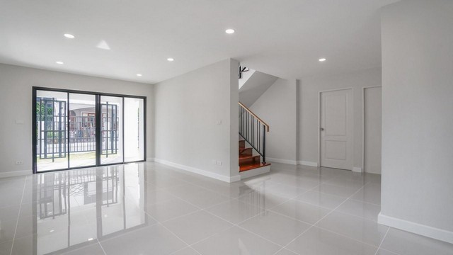 ประกาศฟรี! ซื้อ-ขาย-เช่า คอนโด บ้าน ทาวน์โฮม ที่ดิน และพื้นที่เชิงพาณิชย์ทั่วประเทศไทย ทุกทำเล ทุกงบประมาณ ไม่มีค่าใช้จ่าย ลงง่าย ขายไว เข้าถึงผู้ซื้อโดยตรง 4 292697pic3.jpg