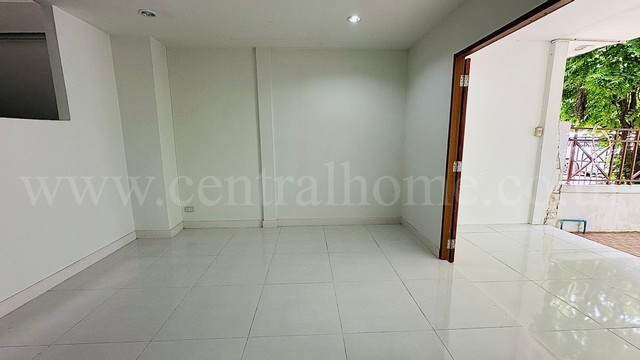 ประกาศฟรี! ซื้อ-ขาย-เช่า คอนโด บ้าน ทาวน์โฮม ที่ดิน และพื้นที่เชิงพาณิชย์ทั่วประเทศไทย ทุกทำเล ทุกงบประมาณ ไม่มีค่าใช้จ่าย ลงง่าย ขายไว เข้าถึงผู้ซื้อโดยตรง 4 218368pic3.jpg