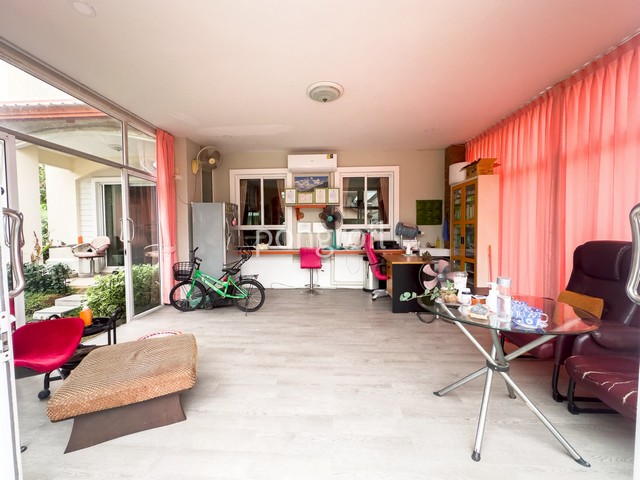 ประกาศฟรี! ซื้อ-ขาย-เช่า คอนโด บ้าน ทาวน์โฮม ที่ดิน และพื้นที่เชิงพาณิชย์ทั่วประเทศไทย ทุกทำเล ทุกงบประมาณ ไม่มีค่าใช้จ่าย ลงง่าย ขายไว เข้าถึงผู้ซื้อโดยตรง 5 292705pic4.jpg