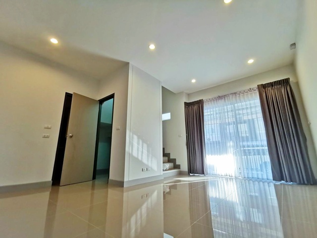 ประกาศฟรี! ซื้อ-ขาย-เช่า คอนโด บ้าน ทาวน์โฮม ที่ดิน และพื้นที่เชิงพาณิชย์ทั่วประเทศไทย ทุกทำเล ทุกงบประมาณ ไม่มีค่าใช้จ่าย ลงง่าย ขายไว เข้าถึงผู้ซื้อโดยตรง 4 239123pic3.jpg