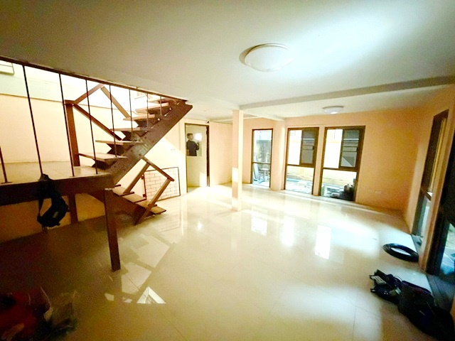 ประกาศฟรี! ซื้อ-ขาย-เช่า คอนโด บ้าน ทาวน์โฮม ที่ดิน และพื้นที่เชิงพาณิชย์ทั่วประเทศไทย ทุกทำเล ทุกงบประมาณ ไม่มีค่าใช้จ่าย ลงง่าย ขายไว เข้าถึงผู้ซื้อโดยตรง 4 239104pic3.jpg