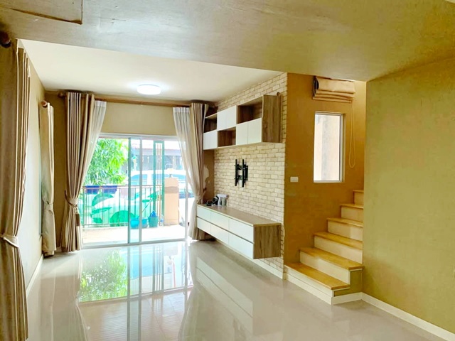 ประกาศฟรี! ซื้อ-ขาย-เช่า คอนโด บ้าน ทาวน์โฮม ที่ดิน และพื้นที่เชิงพาณิชย์ทั่วประเทศไทย ทุกทำเล ทุกงบประมาณ ไม่มีค่าใช้จ่าย ลงง่าย ขายไว เข้าถึงผู้ซื้อโดยตรง 4 239102pic3.jpg