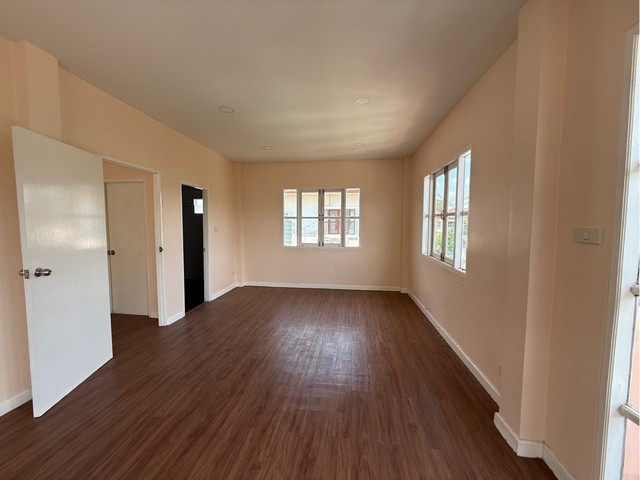 ประกาศฟรี! ซื้อ-ขาย-เช่า คอนโด บ้าน ทาวน์โฮม ที่ดิน และพื้นที่เชิงพาณิชย์ทั่วประเทศไทย ทุกทำเล ทุกงบประมาณ ไม่มีค่าใช้จ่าย ลงง่าย ขายไว เข้าถึงผู้ซื้อโดยตรง 5 298460pic4.jpg