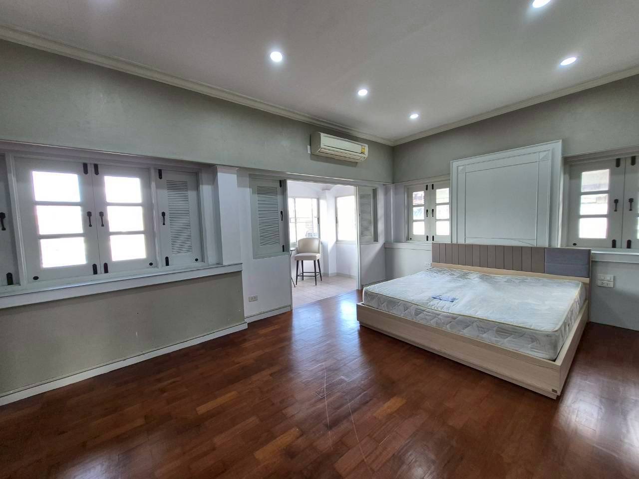 ประกาศฟรี! ซื้อ-ขาย-เช่า คอนโด บ้าน ทาวน์โฮม ที่ดิน และพื้นที่เชิงพาณิชย์ทั่วประเทศไทย ทุกทำเล ทุกงบประมาณ ไม่มีค่าใช้จ่าย ลงง่าย ขายไว เข้าถึงผู้ซื้อโดยตรง 5 239136pic4.jpg