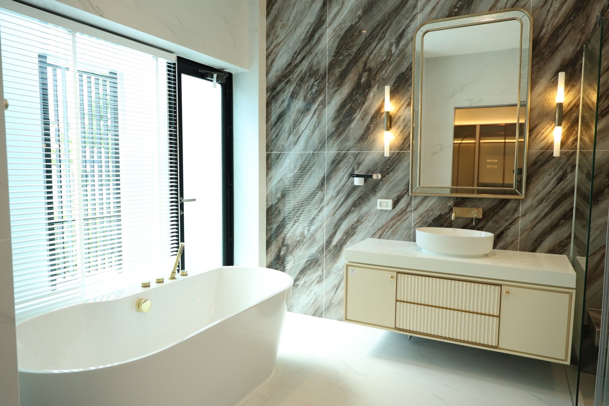 ประกาศฟรี! ซื้อ-ขาย-เช่า คอนโด บ้าน ทาวน์โฮม ที่ดิน และพื้นที่เชิงพาณิชย์ทั่วประเทศไทย ทุกทำเล ทุกงบประมาณ ไม่มีค่าใช้จ่าย ลงง่าย ขายไว เข้าถึงผู้ซื้อโดยตรง 4 239132pic3.jpg