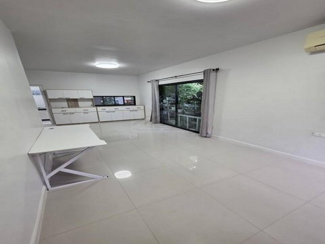 ประกาศฟรี! ซื้อ-ขาย-เช่า คอนโด บ้าน ทาวน์โฮม ที่ดิน และพื้นที่เชิงพาณิชย์ทั่วประเทศไทย ทุกทำเล ทุกงบประมาณ ไม่มีค่าใช้จ่าย ลงง่าย ขายไว เข้าถึงผู้ซื้อโดยตรง 4 506464pic3.jpg