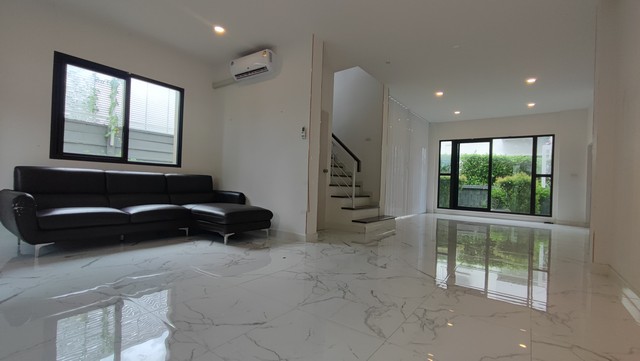 ประกาศฟรี! ซื้อ-ขาย-เช่า คอนโด บ้าน ทาวน์โฮม ที่ดิน และพื้นที่เชิงพาณิชย์ทั่วประเทศไทย ทุกทำเล ทุกงบประมาณ ไม่มีค่าใช้จ่าย ลงง่าย ขายไว เข้าถึงผู้ซื้อโดยตรง 4 291850pic3.jpg