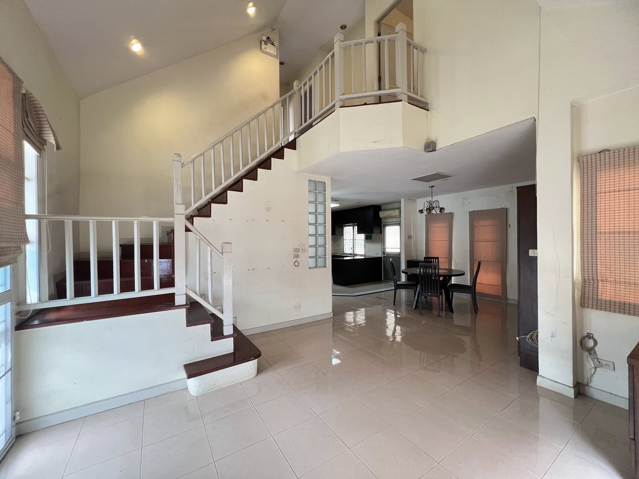 ประกาศฟรี! ซื้อ-ขาย-เช่า คอนโด บ้าน ทาวน์โฮม ที่ดิน และพื้นที่เชิงพาณิชย์ทั่วประเทศไทย ทุกทำเล ทุกงบประมาณ ไม่มีค่าใช้จ่าย ลงง่าย ขายไว เข้าถึงผู้ซื้อโดยตรง 4 309670pic3.jpg