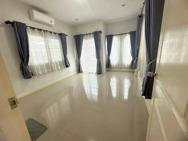 ประกาศฟรี! ซื้อ-ขาย-เช่า คอนโด บ้าน ทาวน์โฮม ที่ดิน และพื้นที่เชิงพาณิชย์ทั่วประเทศไทย ทุกทำเล ทุกงบประมาณ ไม่มีค่าใช้จ่าย ลงง่าย ขายไว เข้าถึงผู้ซื้อโดยตรง 5 239358pic4.jpg