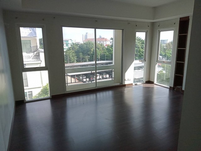 ประกาศฟรี! ซื้อ-ขาย-เช่า คอนโด บ้าน ทาวน์โฮม ที่ดิน และพื้นที่เชิงพาณิชย์ทั่วประเทศไทย ทุกทำเล ทุกงบประมาณ ไม่มีค่าใช้จ่าย ลงง่าย ขายไว เข้าถึงผู้ซื้อโดยตรง 5 238322pic4.jpg