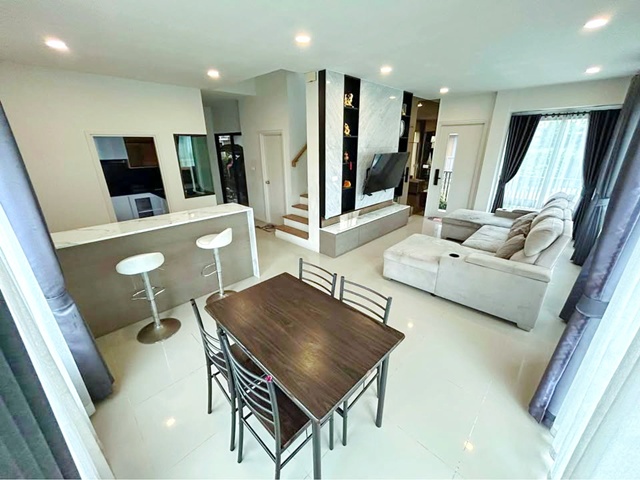 ประกาศฟรี! ซื้อ-ขาย-เช่า คอนโด บ้าน ทาวน์โฮม ที่ดิน และพื้นที่เชิงพาณิชย์ทั่วประเทศไทย ทุกทำเล ทุกงบประมาณ ไม่มีค่าใช้จ่าย ลงง่าย ขายไว เข้าถึงผู้ซื้อโดยตรง 3 239462pic2.jpg