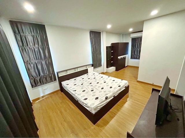 ประกาศฟรี! ซื้อ-ขาย-เช่า คอนโด บ้าน ทาวน์โฮม ที่ดิน และพื้นที่เชิงพาณิชย์ทั่วประเทศไทย ทุกทำเล ทุกงบประมาณ ไม่มีค่าใช้จ่าย ลงง่าย ขายไว เข้าถึงผู้ซื้อโดยตรง 5 239462pic4.jpg