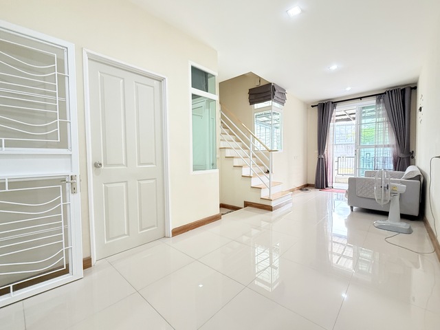 ประกาศฟรี! ซื้อ-ขาย-เช่า คอนโด บ้าน ทาวน์โฮม ที่ดิน และพื้นที่เชิงพาณิชย์ทั่วประเทศไทย ทุกทำเล ทุกงบประมาณ ไม่มีค่าใช้จ่าย ลงง่าย ขายไว เข้าถึงผู้ซื้อโดยตรง 3 501792pic2.jpg