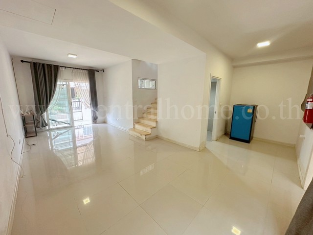 ประกาศฟรี! ซื้อ-ขาย-เช่า คอนโด บ้าน ทาวน์โฮม ที่ดิน และพื้นที่เชิงพาณิชย์ทั่วประเทศไทย ทุกทำเล ทุกงบประมาณ ไม่มีค่าใช้จ่าย ลงง่าย ขายไว เข้าถึงผู้ซื้อโดยตรง 4 285744pic3.jpg