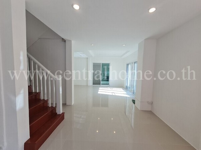 ประกาศฟรี! ซื้อ-ขาย-เช่า คอนโด บ้าน ทาวน์โฮม ที่ดิน และพื้นที่เชิงพาณิชย์ทั่วประเทศไทย ทุกทำเล ทุกงบประมาณ ไม่มีค่าใช้จ่าย ลงง่าย ขายไว เข้าถึงผู้ซื้อโดยตรง 5 187707pic4.jpg