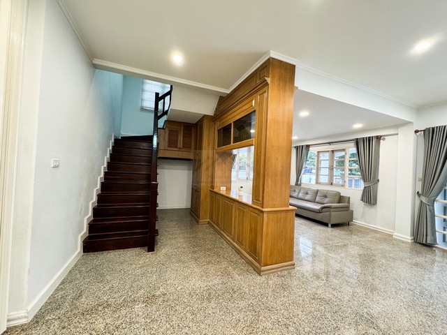 ประกาศฟรี! ซื้อ-ขาย-เช่า คอนโด บ้าน ทาวน์โฮม ที่ดิน และพื้นที่เชิงพาณิชย์ทั่วประเทศไทย ทุกทำเล ทุกงบประมาณ ไม่มีค่าใช้จ่าย ลงง่าย ขายไว เข้าถึงผู้ซื้อโดยตรง 5 506841pic4.jpg