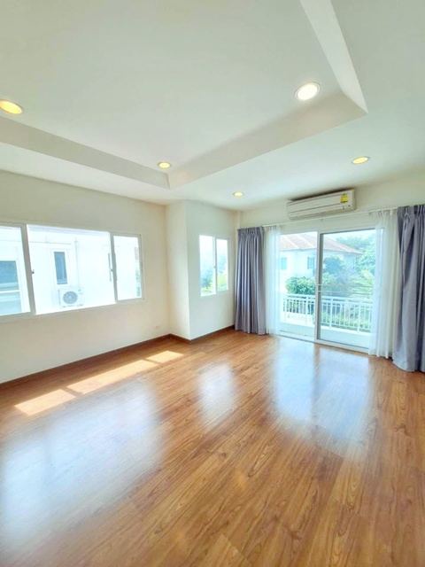 ประกาศฟรี! ซื้อ-ขาย-เช่า คอนโด บ้าน ทาวน์โฮม ที่ดิน และพื้นที่เชิงพาณิชย์ทั่วประเทศไทย ทุกทำเล ทุกงบประมาณ ไม่มีค่าใช้จ่าย ลงง่าย ขายไว เข้าถึงผู้ซื้อโดยตรง 5 310002pic4.jpg