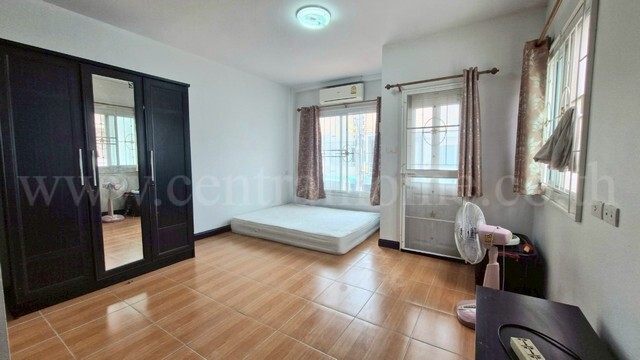 ประกาศฟรี! ซื้อ-ขาย-เช่า คอนโด บ้าน ทาวน์โฮม ที่ดิน และพื้นที่เชิงพาณิชย์ทั่วประเทศไทย ทุกทำเล ทุกงบประมาณ ไม่มีค่าใช้จ่าย ลงง่าย ขายไว เข้าถึงผู้ซื้อโดยตรง 5 240335pic4.jpg