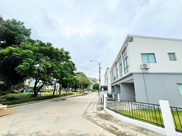 ประกาศฟรี! ซื้อ-ขาย-เช่า คอนโด บ้าน ทาวน์โฮม ที่ดิน และพื้นที่เชิงพาณิชย์ทั่วประเทศไทย ทุกทำเล ทุกงบประมาณ ไม่มีค่าใช้จ่าย ลงง่าย ขายไว เข้าถึงผู้ซื้อโดยตรง 2 240423pic1.jpg