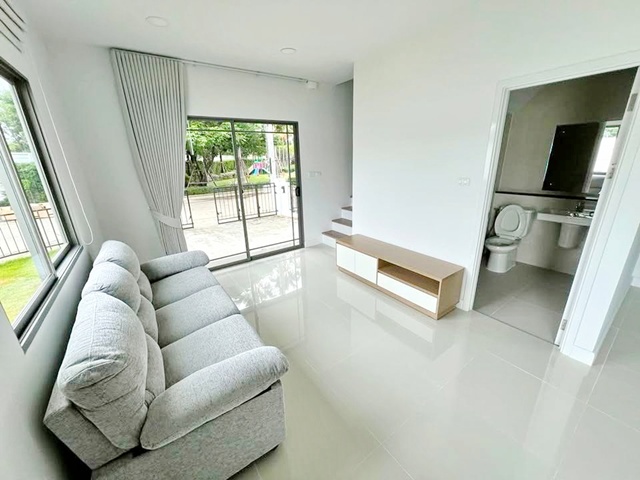 ประกาศฟรี! ซื้อ-ขาย-เช่า คอนโด บ้าน ทาวน์โฮม ที่ดิน และพื้นที่เชิงพาณิชย์ทั่วประเทศไทย ทุกทำเล ทุกงบประมาณ ไม่มีค่าใช้จ่าย ลงง่าย ขายไว เข้าถึงผู้ซื้อโดยตรง 5 240423pic4.jpg