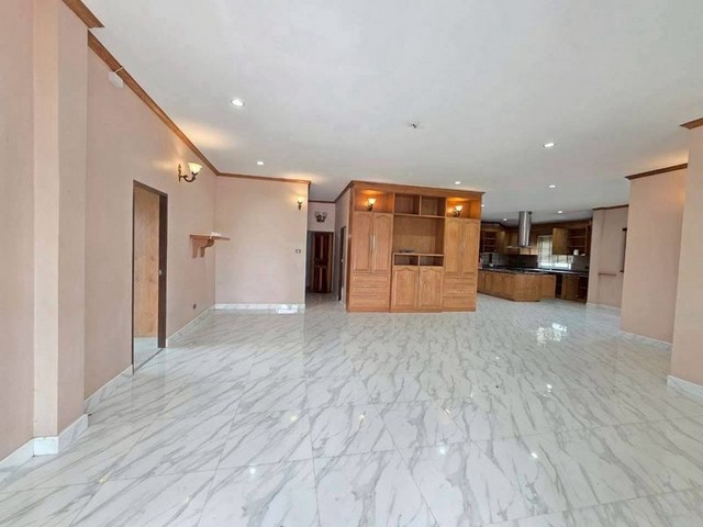 ประกาศฟรี! ซื้อ-ขาย-เช่า คอนโด บ้าน ทาวน์โฮม ที่ดิน และพื้นที่เชิงพาณิชย์ทั่วประเทศไทย ทุกทำเล ทุกงบประมาณ ไม่มีค่าใช้จ่าย ลงง่าย ขายไว เข้าถึงผู้ซื้อโดยตรง 5 309877pic4.jpg