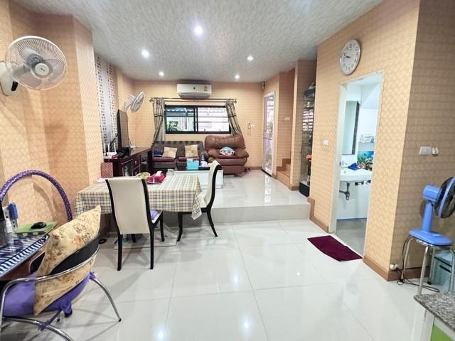 ประกาศฟรี! ซื้อ-ขาย-เช่า คอนโด บ้าน ทาวน์โฮม ที่ดิน และพื้นที่เชิงพาณิชย์ทั่วประเทศไทย ทุกทำเล ทุกงบประมาณ ไม่มีค่าใช้จ่าย ลงง่าย ขายไว เข้าถึงผู้ซื้อโดยตรง 4 273257pic3.jpg