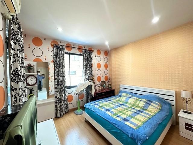 ประกาศฟรี! ซื้อ-ขาย-เช่า คอนโด บ้าน ทาวน์โฮม ที่ดิน และพื้นที่เชิงพาณิชย์ทั่วประเทศไทย ทุกทำเล ทุกงบประมาณ ไม่มีค่าใช้จ่าย ลงง่าย ขายไว เข้าถึงผู้ซื้อโดยตรง 5 273257pic4.jpg