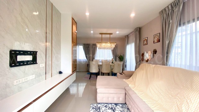 ประกาศฟรี! ซื้อ-ขาย-เช่า คอนโด บ้าน ทาวน์โฮม ที่ดิน และพื้นที่เชิงพาณิชย์ทั่วประเทศไทย ทุกทำเล ทุกงบประมาณ ไม่มีค่าใช้จ่าย ลงง่าย ขายไว เข้าถึงผู้ซื้อโดยตรง 3 291455pic2.jpg