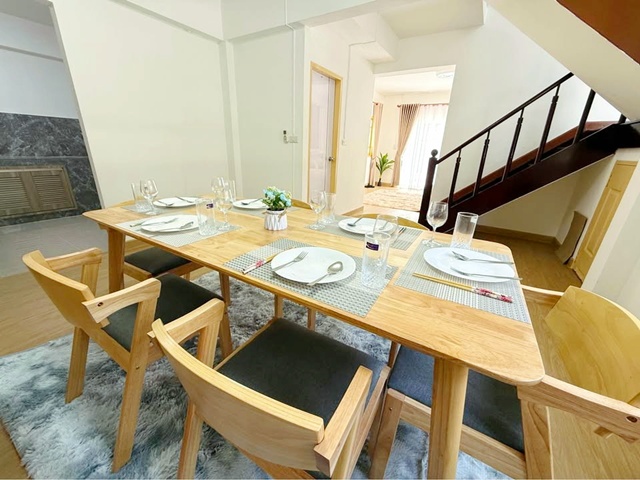 ประกาศฟรี! ซื้อ-ขาย-เช่า คอนโด บ้าน ทาวน์โฮม ที่ดิน และพื้นที่เชิงพาณิชย์ทั่วประเทศไทย ทุกทำเล ทุกงบประมาณ ไม่มีค่าใช้จ่าย ลงง่าย ขายไว เข้าถึงผู้ซื้อโดยตรง 3 310456pic2.jpg