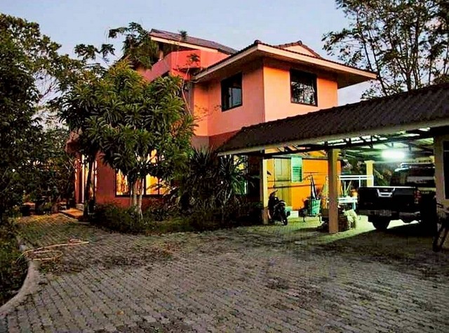 ประกาศฟรี! ซื้อ-ขาย-เช่า คอนโด บ้าน ทาวน์โฮม ที่ดิน และพื้นที่เชิงพาณิชย์ทั่วประเทศไทย ทุกทำเล ทุกงบประมาณ ไม่มีค่าใช้จ่าย ลงง่าย ขายไว เข้าถึงผู้ซื้อโดยตรง 5 241324pic4.jpg