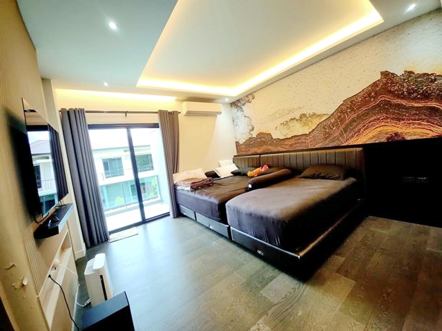 ประกาศฟรี! ซื้อ-ขาย-เช่า คอนโด บ้าน ทาวน์โฮม ที่ดิน และพื้นที่เชิงพาณิชย์ทั่วประเทศไทย ทุกทำเล ทุกงบประมาณ ไม่มีค่าใช้จ่าย ลงง่าย ขายไว เข้าถึงผู้ซื้อโดยตรง 4 241139pic3.jpg