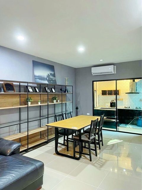 ประกาศฟรี! ซื้อ-ขาย-เช่า คอนโด บ้าน ทาวน์โฮม ที่ดิน และพื้นที่เชิงพาณิชย์ทั่วประเทศไทย ทุกทำเล ทุกงบประมาณ ไม่มีค่าใช้จ่าย ลงง่าย ขายไว เข้าถึงผู้ซื้อโดยตรง 2 241137pic1.jpg