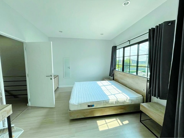 ประกาศฟรี! ซื้อ-ขาย-เช่า คอนโด บ้าน ทาวน์โฮม ที่ดิน และพื้นที่เชิงพาณิชย์ทั่วประเทศไทย ทุกทำเล ทุกงบประมาณ ไม่มีค่าใช้จ่าย ลงง่าย ขายไว เข้าถึงผู้ซื้อโดยตรง 5 241136pic4.jpg