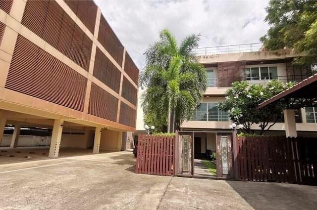 ประกาศฟรี! ซื้อ-ขาย-เช่า คอนโด บ้าน ทาวน์โฮม ที่ดิน และพื้นที่เชิงพาณิชย์ทั่วประเทศไทย ทุกทำเล ทุกงบประมาณ ไม่มีค่าใช้จ่าย ลงง่าย ขายไว เข้าถึงผู้ซื้อโดยตรง 2 507171pic1.jpg