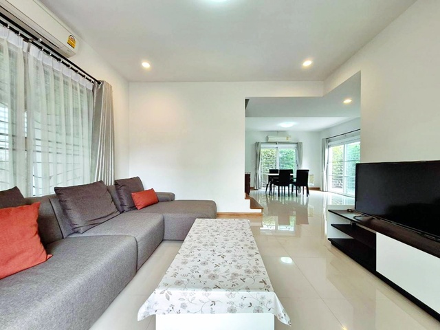 ประกาศฟรี! ซื้อ-ขาย-เช่า คอนโด บ้าน ทาวน์โฮม ที่ดิน และพื้นที่เชิงพาณิชย์ทั่วประเทศไทย ทุกทำเล ทุกงบประมาณ ไม่มีค่าใช้จ่าย ลงง่าย ขายไว เข้าถึงผู้ซื้อโดยตรง 5 241357pic4.jpg