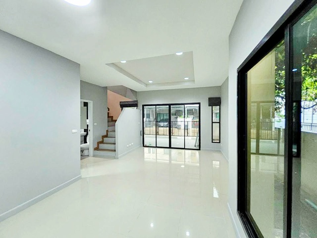 ประกาศฟรี! ซื้อ-ขาย-เช่า คอนโด บ้าน ทาวน์โฮม ที่ดิน และพื้นที่เชิงพาณิชย์ทั่วประเทศไทย ทุกทำเล ทุกงบประมาณ ไม่มีค่าใช้จ่าย ลงง่าย ขายไว เข้าถึงผู้ซื้อโดยตรง 2 241350pic1.jpg