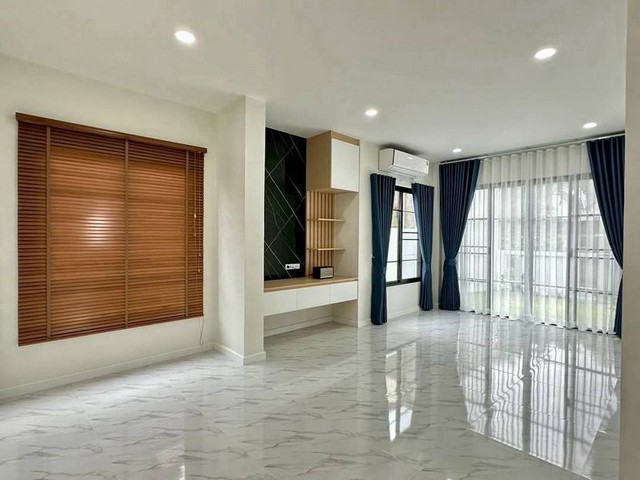 ประกาศฟรี! ซื้อ-ขาย-เช่า คอนโด บ้าน ทาวน์โฮม ที่ดิน และพื้นที่เชิงพาณิชย์ทั่วประเทศไทย ทุกทำเล ทุกงบประมาณ ไม่มีค่าใช้จ่าย ลงง่าย ขายไว เข้าถึงผู้ซื้อโดยตรง 3 310147pic2.jpg