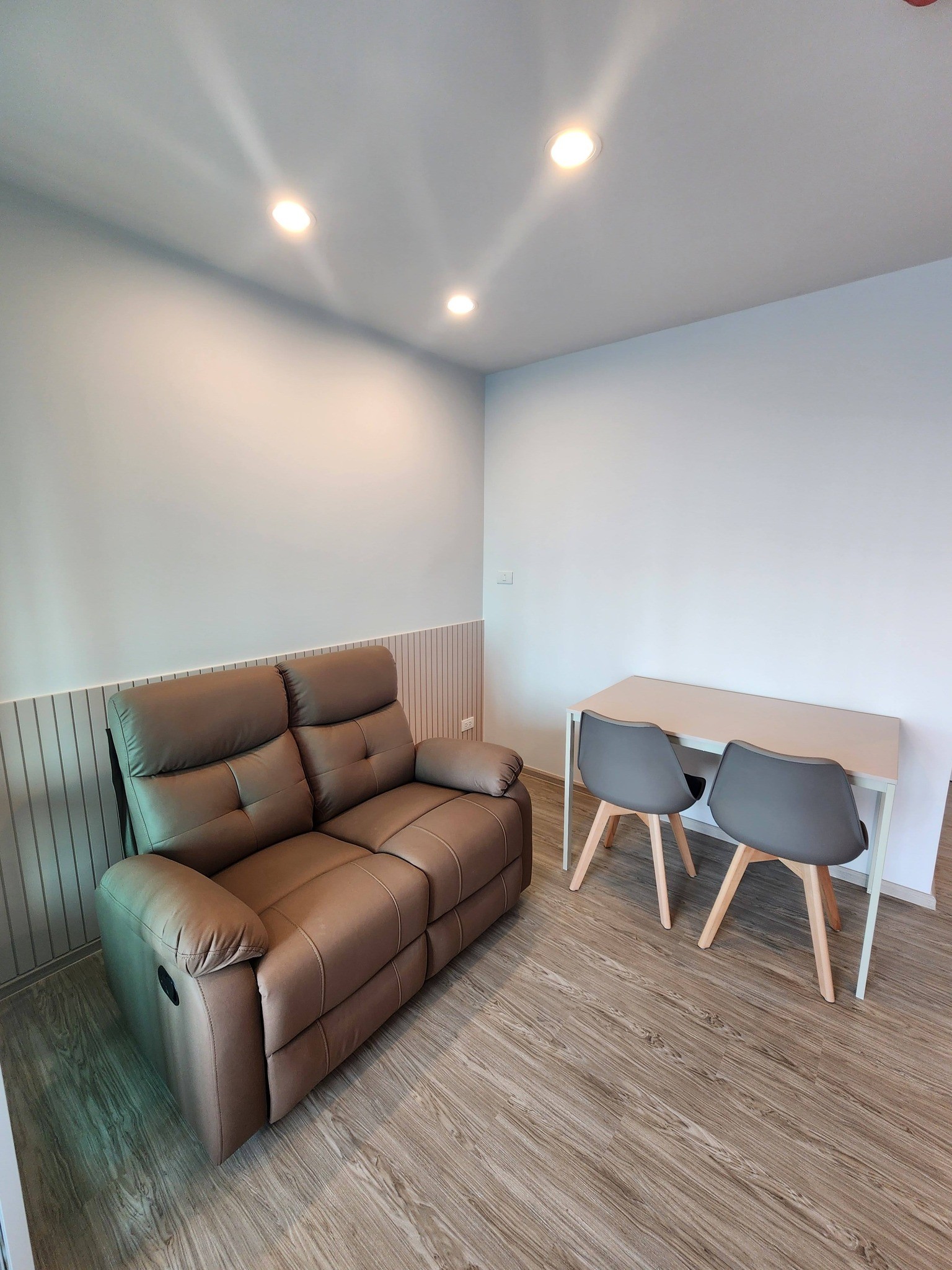 ประกาศฟรี! ซื้อ-ขาย-เช่า คอนโด บ้าน ทาวน์โฮม ที่ดิน และพื้นที่เชิงพาณิชย์ทั่วประเทศไทย ทุกทำเล ทุกงบประมาณ ไม่มีค่าใช้จ่าย ลงง่าย ขายไว เข้าถึงผู้ซื้อโดยตรง 3 507542pic2.jpg