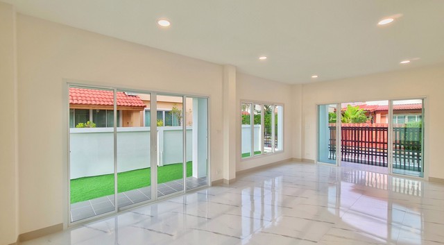 ประกาศฟรี! ซื้อ-ขาย-เช่า คอนโด บ้าน ทาวน์โฮม ที่ดิน และพื้นที่เชิงพาณิชย์ทั่วประเทศไทย ทุกทำเล ทุกงบประมาณ ไม่มีค่าใช้จ่าย ลงง่าย ขายไว เข้าถึงผู้ซื้อโดยตรง 5 293023pic4.jpg