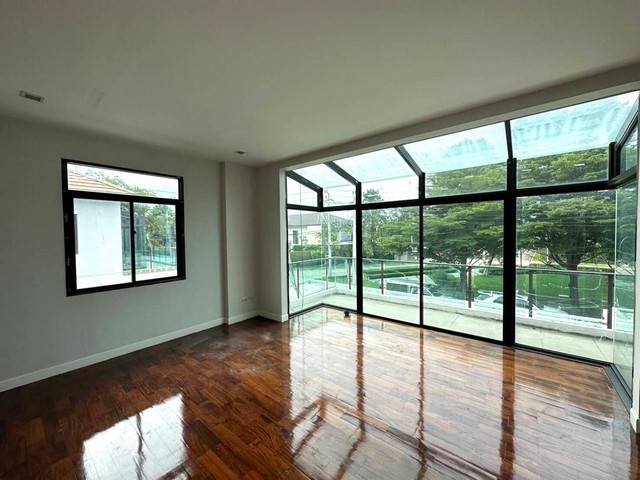 ประกาศฟรี! ซื้อ-ขาย-เช่า คอนโด บ้าน ทาวน์โฮม ที่ดิน และพื้นที่เชิงพาณิชย์ทั่วประเทศไทย ทุกทำเล ทุกงบประมาณ ไม่มีค่าใช้จ่าย ลงง่าย ขายไว เข้าถึงผู้ซื้อโดยตรง 5 311554pic4.jpg