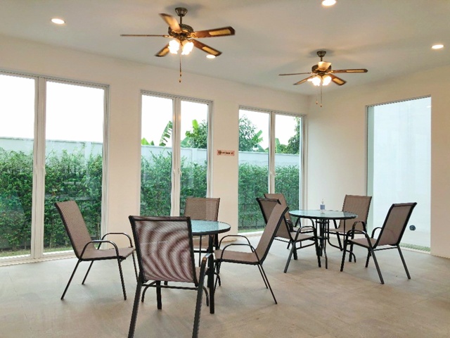 ประกาศฟรี! ซื้อ-ขาย-เช่า คอนโด บ้าน ทาวน์โฮม ที่ดิน และพื้นที่เชิงพาณิชย์ทั่วประเทศไทย ทุกทำเล ทุกงบประมาณ ไม่มีค่าใช้จ่าย ลงง่าย ขายไว เข้าถึงผู้ซื้อโดยตรง 3 311371pic2.jpg