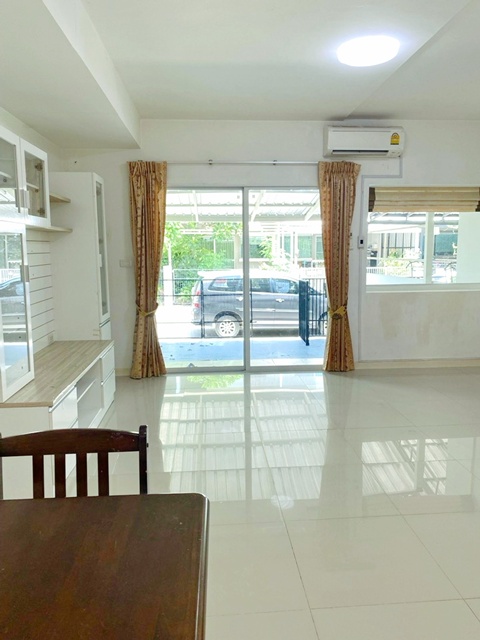 ประกาศฟรี! ซื้อ-ขาย-เช่า คอนโด บ้าน ทาวน์โฮม ที่ดิน และพื้นที่เชิงพาณิชย์ทั่วประเทศไทย ทุกทำเล ทุกงบประมาณ ไม่มีค่าใช้จ่าย ลงง่าย ขายไว เข้าถึงผู้ซื้อโดยตรง 5 312067pic4.jpg