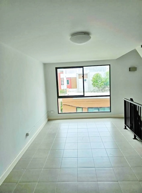 ประกาศฟรี! ซื้อ-ขาย-เช่า คอนโด บ้าน ทาวน์โฮม ที่ดิน และพื้นที่เชิงพาณิชย์ทั่วประเทศไทย ทุกทำเล ทุกงบประมาณ ไม่มีค่าใช้จ่าย ลงง่าย ขายไว เข้าถึงผู้ซื้อโดยตรง 3 312064pic2.jpg