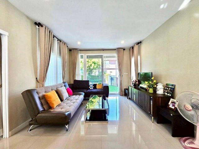 ประกาศฟรี! ซื้อ-ขาย-เช่า คอนโด บ้าน ทาวน์โฮม ที่ดิน และพื้นที่เชิงพาณิชย์ทั่วประเทศไทย ทุกทำเล ทุกงบประมาณ ไม่มีค่าใช้จ่าย ลงง่าย ขายไว เข้าถึงผู้ซื้อโดยตรง 4 245250pic3.jpg