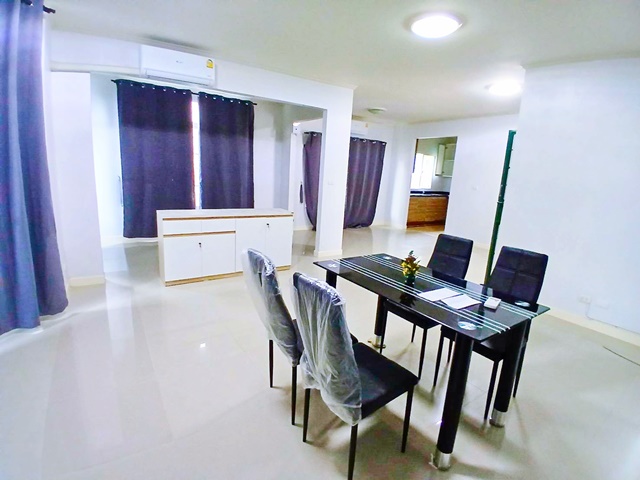 ประกาศฟรี! ซื้อ-ขาย-เช่า คอนโด บ้าน ทาวน์โฮม ที่ดิน และพื้นที่เชิงพาณิชย์ทั่วประเทศไทย ทุกทำเล ทุกงบประมาณ ไม่มีค่าใช้จ่าย ลงง่าย ขายไว เข้าถึงผู้ซื้อโดยตรง 3 245209pic2.jpg