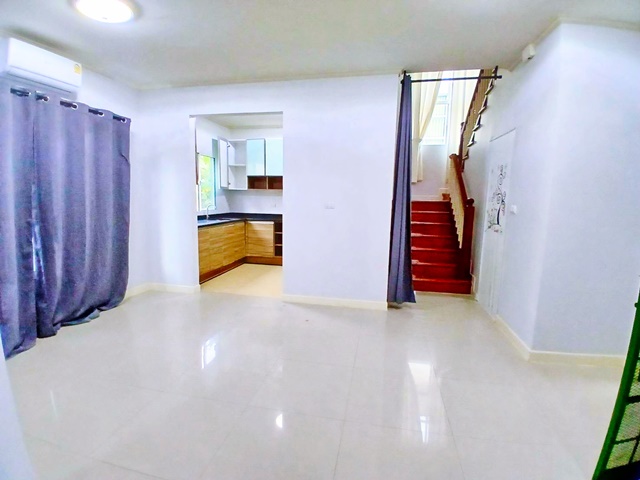 ประกาศฟรี! ซื้อ-ขาย-เช่า คอนโด บ้าน ทาวน์โฮม ที่ดิน และพื้นที่เชิงพาณิชย์ทั่วประเทศไทย ทุกทำเล ทุกงบประมาณ ไม่มีค่าใช้จ่าย ลงง่าย ขายไว เข้าถึงผู้ซื้อโดยตรง 5 245209pic4.jpg