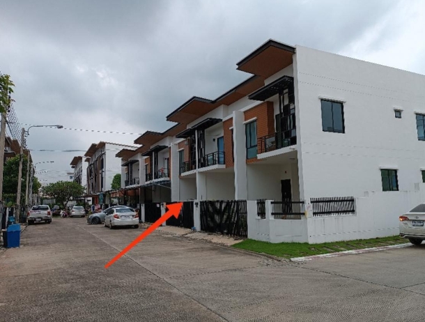 ประกาศฟรี! ซื้อ-ขาย-เช่า คอนโด บ้าน ทาวน์โฮม ที่ดิน และพื้นที่เชิงพาณิชย์ทั่วประเทศไทย ทุกทำเล ทุกงบประมาณ ไม่มีค่าใช้จ่าย ลงง่าย ขายไว เข้าถึงผู้ซื้อโดยตรง 3 273514pic2.jpg