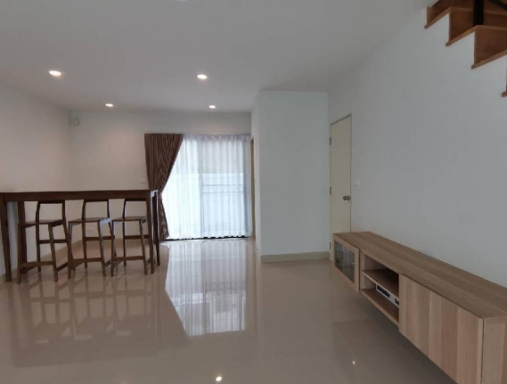 ประกาศฟรี! ซื้อ-ขาย-เช่า คอนโด บ้าน ทาวน์โฮม ที่ดิน และพื้นที่เชิงพาณิชย์ทั่วประเทศไทย ทุกทำเล ทุกงบประมาณ ไม่มีค่าใช้จ่าย ลงง่าย ขายไว เข้าถึงผู้ซื้อโดยตรง 4 273514pic3.jpg