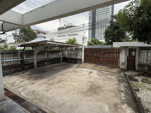 ประกาศฟรี! ซื้อ-ขาย-เช่า คอนโด บ้าน ทาวน์โฮม ที่ดิน และพื้นที่เชิงพาณิชย์ทั่วประเทศไทย ทุกทำเล ทุกงบประมาณ ไม่มีค่าใช้จ่าย ลงง่าย ขายไว เข้าถึงผู้ซื้อโดยตรง 5 508402pic4.jpg